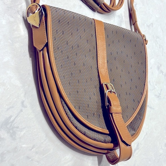 Vintage Authentic YSL Crossbody bag - Picture 2 of 11